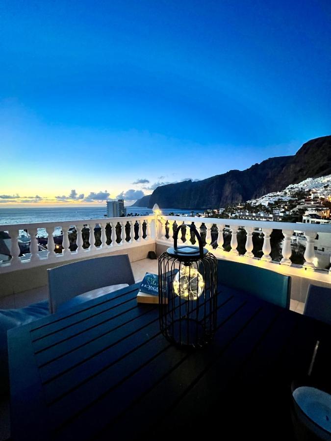Luxury Penthouse With Breathtaking Views And Huge Private Terraces Apartment Puerto de Santiago  Ngoại thất bức ảnh