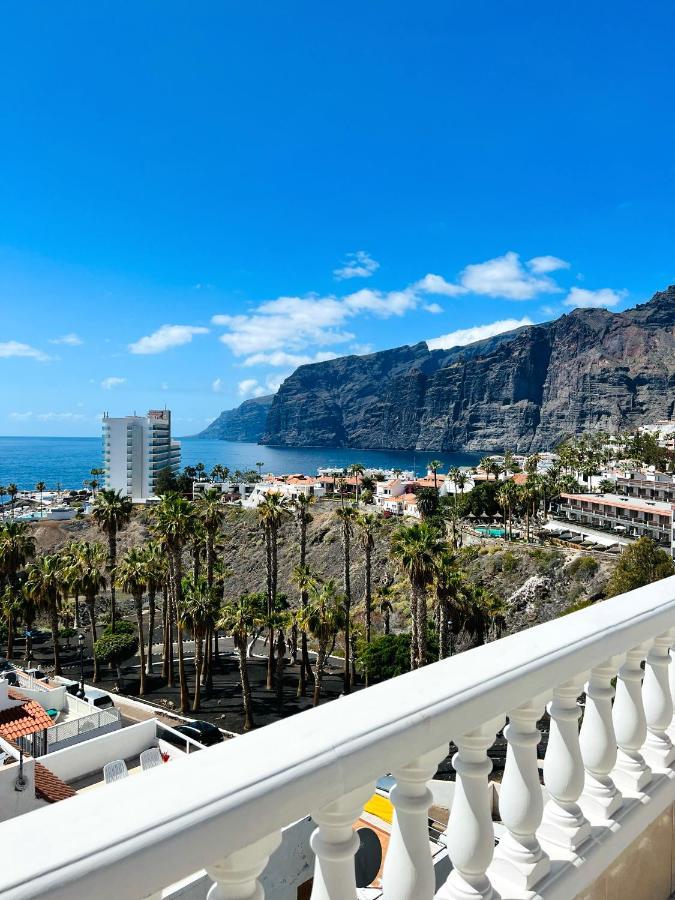 Luxury Penthouse With Breathtaking Views And Huge Private Terraces Apartment Puerto de Santiago  Ngoại thất bức ảnh
