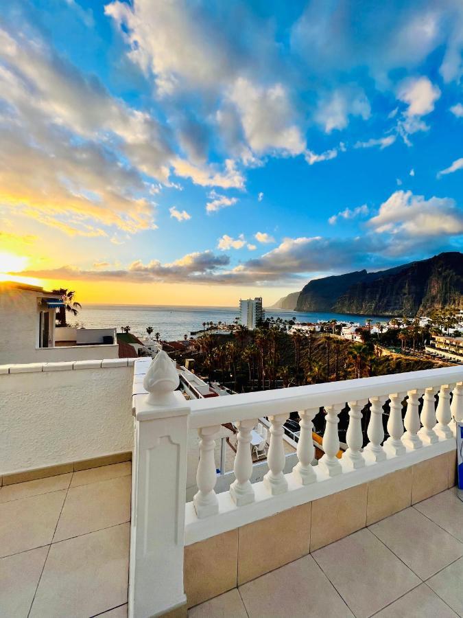 Luxury Penthouse With Breathtaking Views And Huge Private Terraces Apartment Puerto de Santiago  Ngoại thất bức ảnh